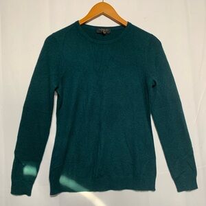 Cashmere Teal Crew Neck Sweater size small soft and stylish